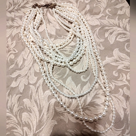🌹 Exquisite Draping Creamy Ivory Pearl Statement Necklace - Picture 12 of 12